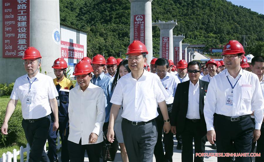 China e Laos prometem aprofundar laços entre os dois países e partidos