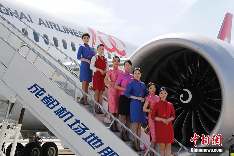Boeing 787 Dreamliner da Shanghai Airlines realiza primeiro voo