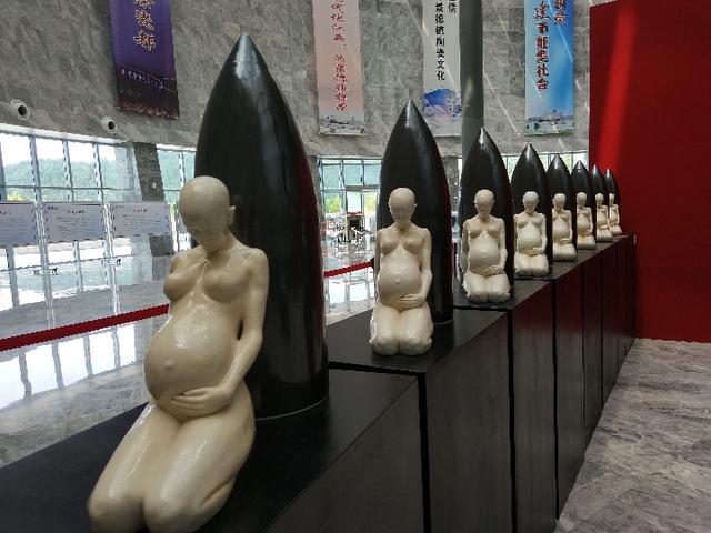 Exibição antiguerra de artista australiana atrai 200 mil visitantes no leste da China