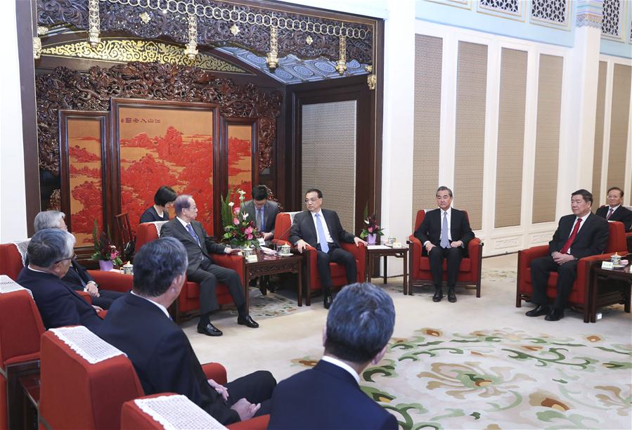 Premiê chinês pede esforços conjuntos para melhorar laços China-Japão