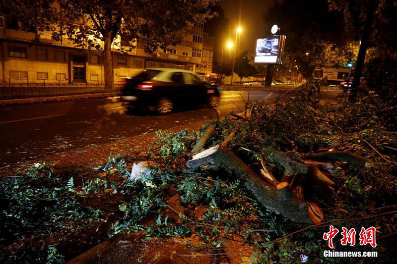 Portugal: Tempestade Leslie deixa 1 morto e 18 feridos