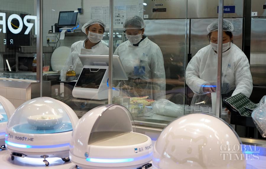Expo Internacional de Importações da China contará com robôs para servir os visitantes