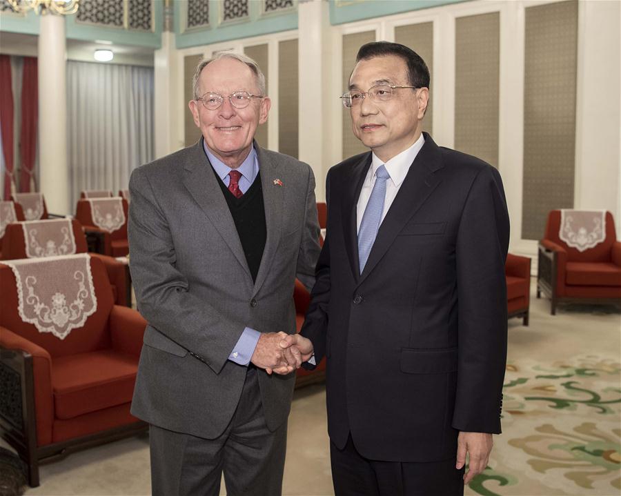 Premiê Li pede que China e EUA lidem com as divergências via consulta
