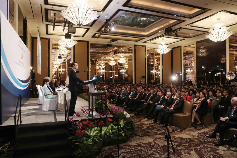 Em Cingapura, premiê chinês defende livre comércio e multilateralismo