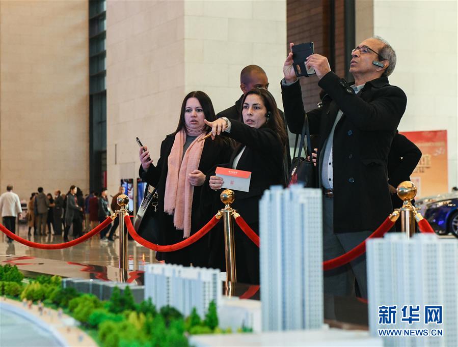 Exibição em homenagem aos 40 anos da reforma e abertura recebe visitantes estrangeiros