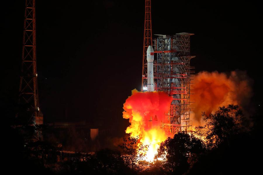 China lança sonda lunar Chang'e-4