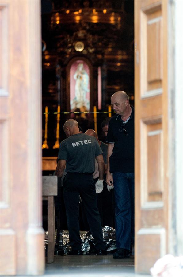 Tiroteio deixa cinco mortos em igreja de campinas