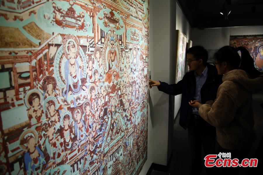 Exposição sobre as Cavernas de Dunhuang realizada em Shanghai