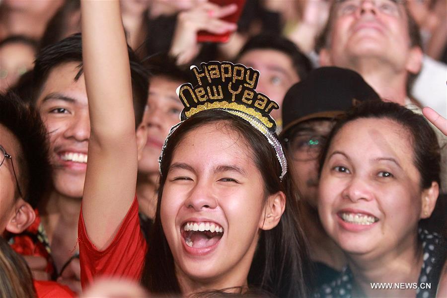 Galeria: Pessoas comemoram ano novo em todo o mundo