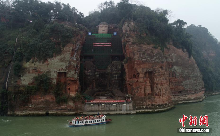 Termina a manutenção da estátua do Buda Gigante de Leshan