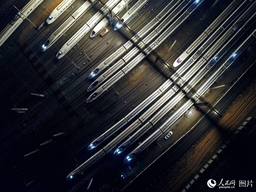 Nanchang: 283 trens-bala preparados para o Festival da Primavera