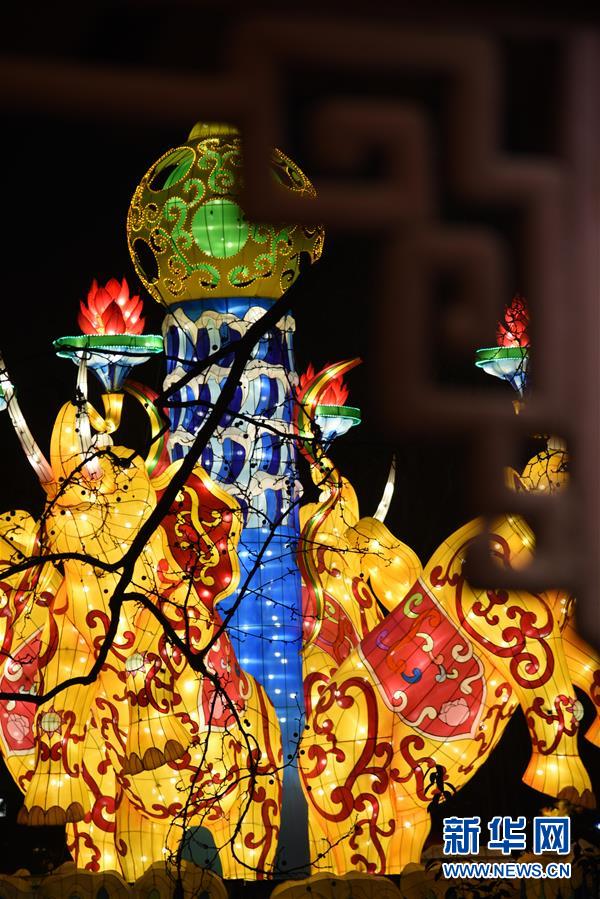 Galeria: Festival de Lanternas da Fonte de Baotu prepara chegada da primavera