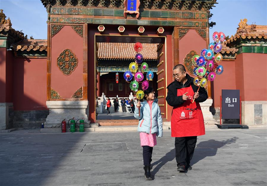 Feira no Museu do Palácio exibe tradições reais do Festival da Primavera durante a Dinastia Qing