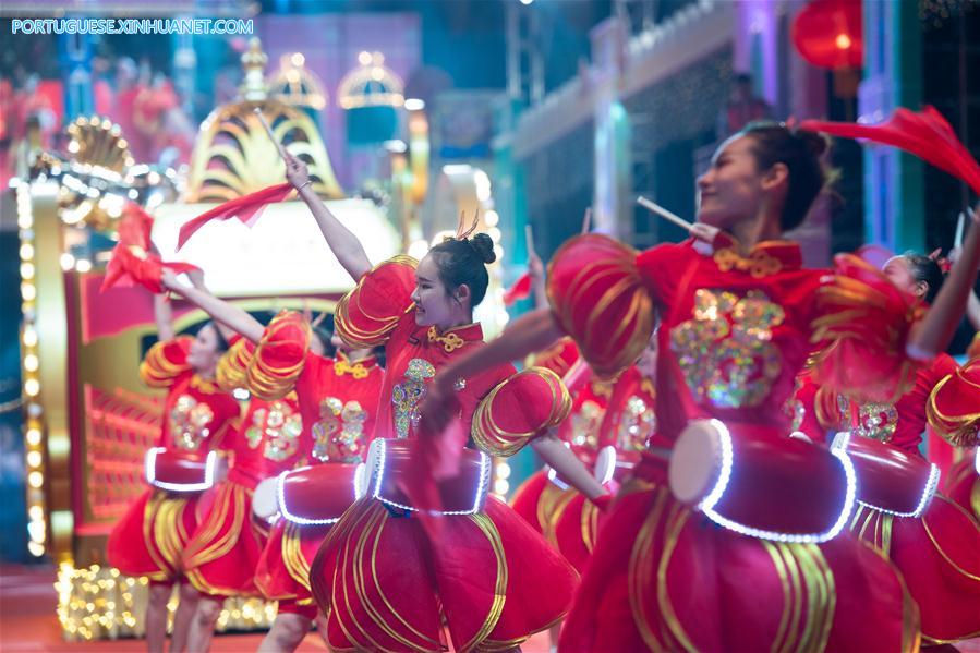 Desfile comemora Ano Novo Lunar Chinês em Macau