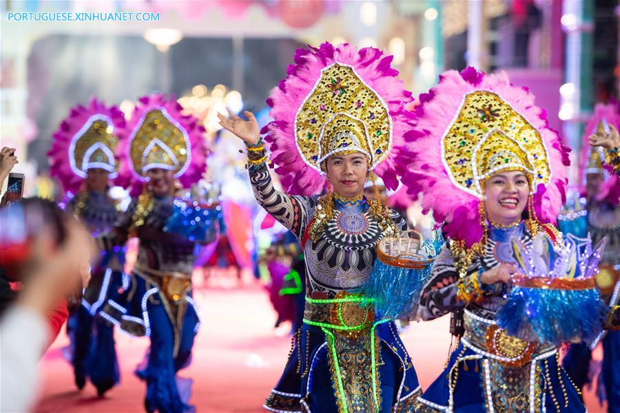 Desfile comemora Ano Novo Lunar Chinês em Macau