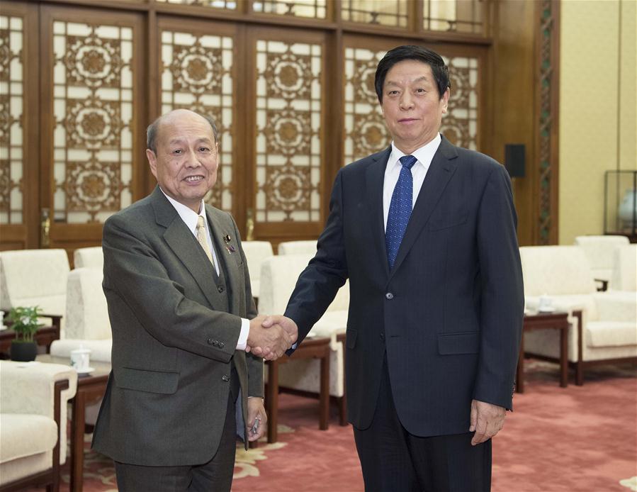 Chefe do legislativo da China promete fortalecer intercâmbios com assembleia nacional do Japão