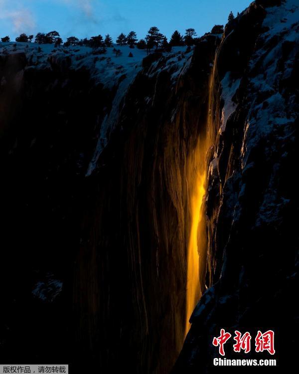 Galeria: reflexo do sol forma “cachoeiras de fogo” na Califórnia 