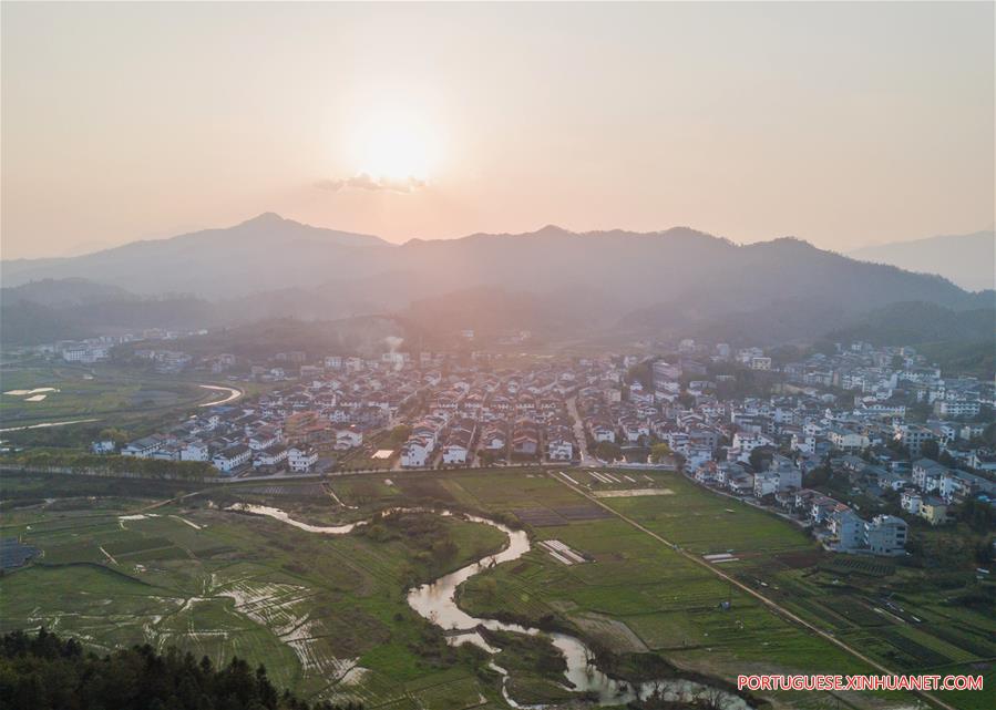 Paisagem da Montanha Wuyi em Fujian, sudeste da China