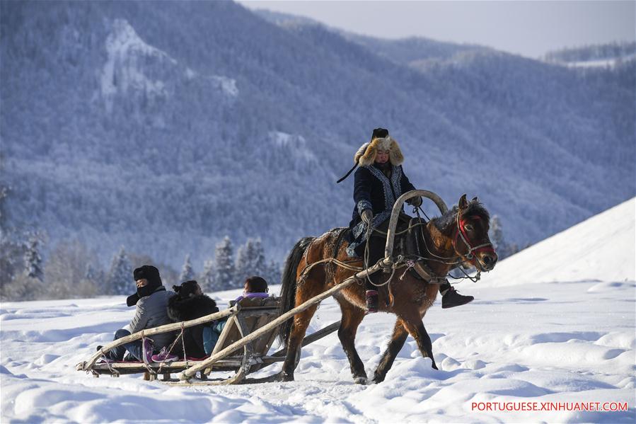 Galeria: Xinjiang organiza diversas atividades para impulsionar indústria do turismo