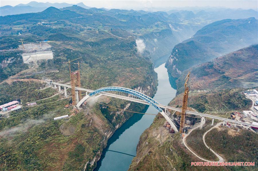 Galeria: Construção da Ponte Yachihe da ferrovia de alta velocidade Chengdu-Guiyang será concluída no fim de 2019