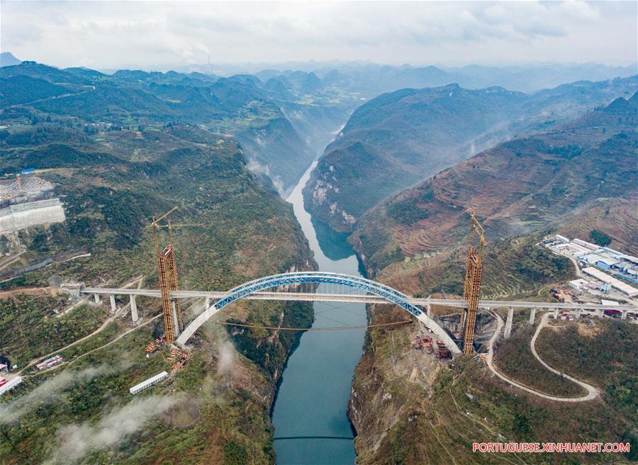 Galeria: Construção da Ponte Yachihe da ferrovia de alta velocidade Chengdu-Guiyang será concluída no fim de 2019