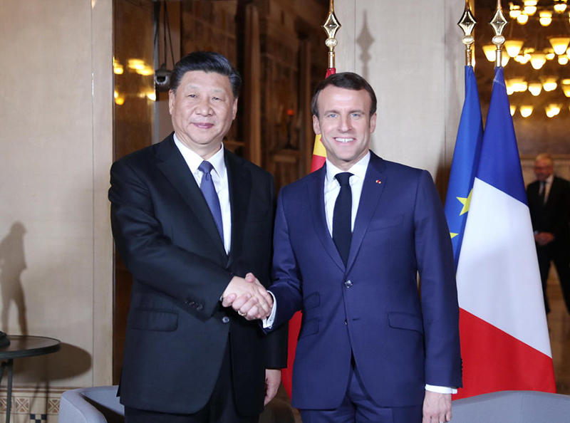 Xi reúne-se com Macron sobre manutenção de relações saudáveis China-França