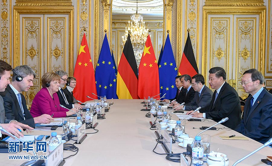 Xi apresenta proposta de três pontos sobre laços China-Alemanha durante reunião com Merkel