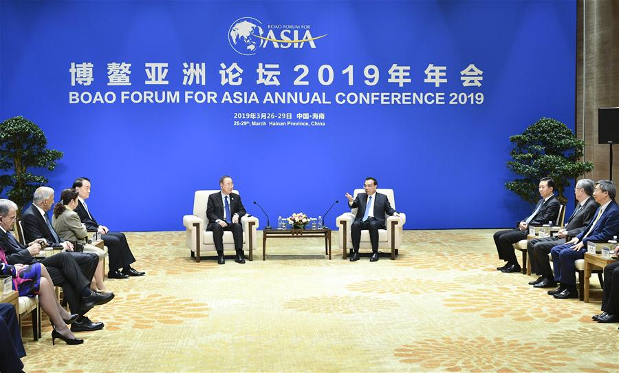 Premiê chinês reúne-se com membros da junta diretiva do Fórum de Boao para a Ásia