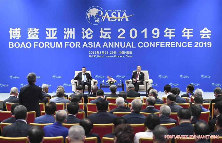 Premiê chinês realiza diálogo com representantes no Fórum de Boao para a Ásia