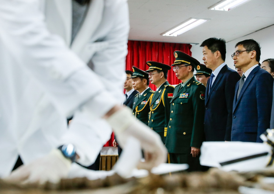 Guerra da Coreia: Restos mortais de soldados chineses trasladados de volta à patria