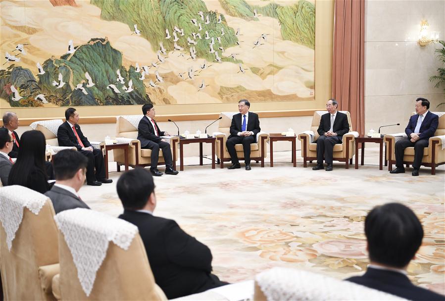 Mais alto conselheiro político da China reúne-se com conselheiros políticos provinciais provenientes de Macau