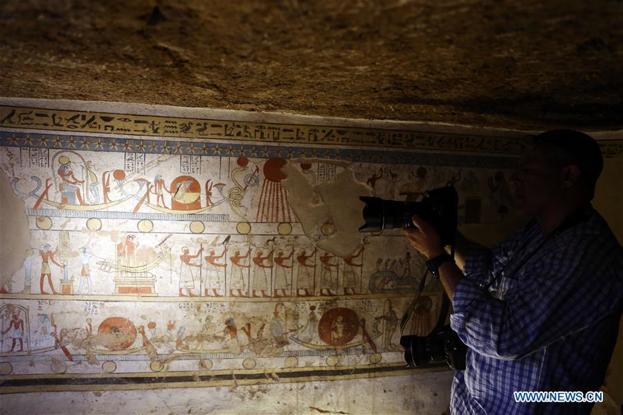 Tumba da era ptolemaica descoberta no Egito