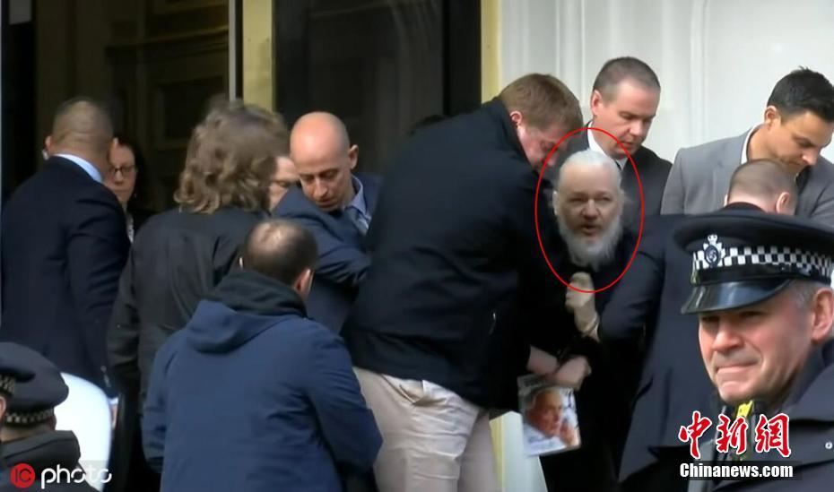Wikileaks: Assange é detido na embaixada do Equador em Londres