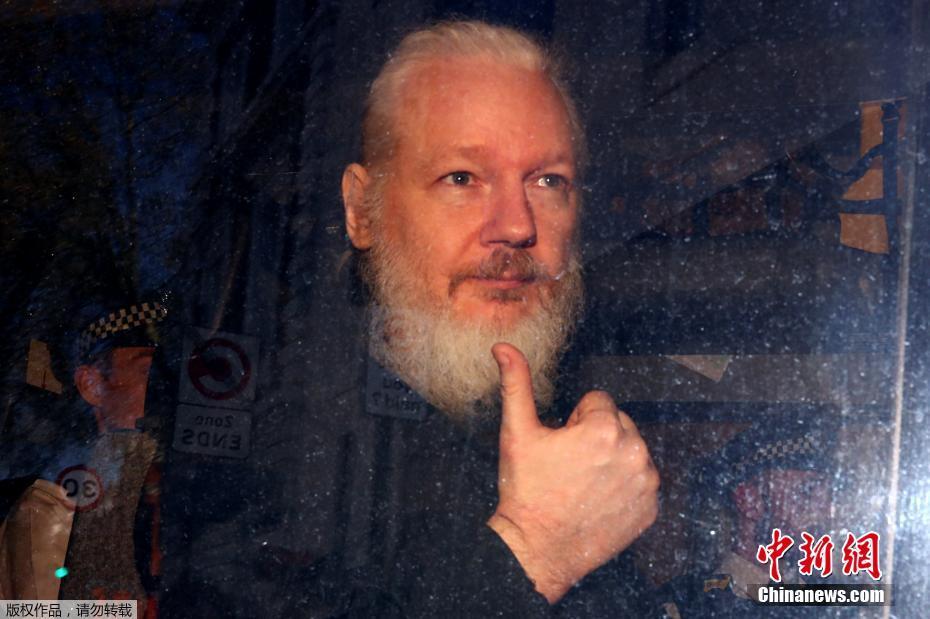Wikileaks: Assange é detido na embaixada do Equador em Londres