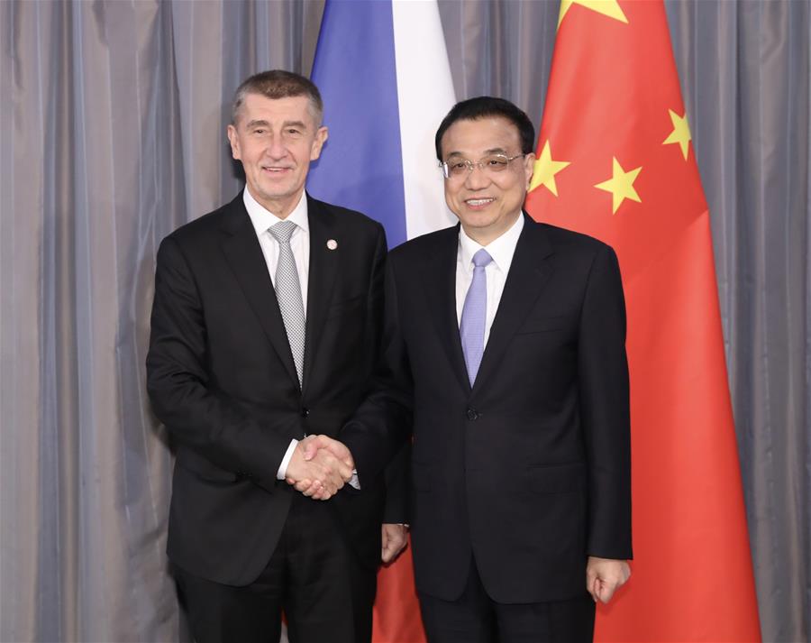 Li pede que China e República Tcheca criem ambiente de negócios justo