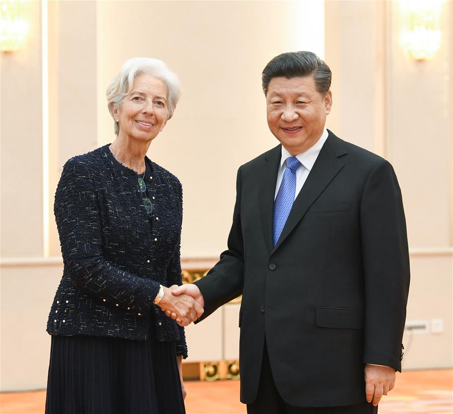 Presidente chinês reúne-se com diretora-gerente do FMI