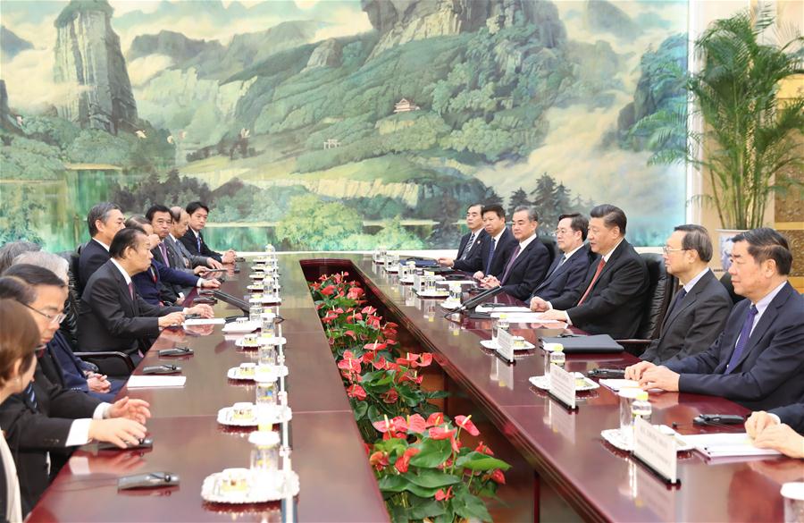 Xi se reúne com enviado especial do primeiro-ministro japonês