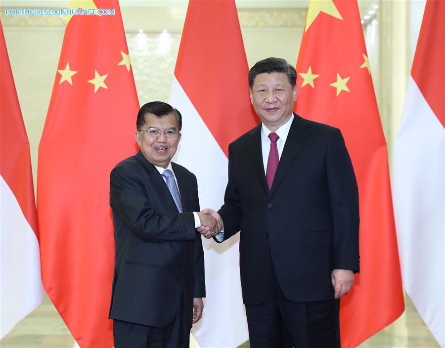Xi reúne-se com vice-presidente indonésio