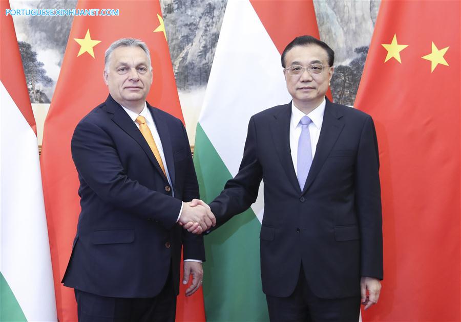 Premiê chinês se reúne com primeiro-ministro húngaro