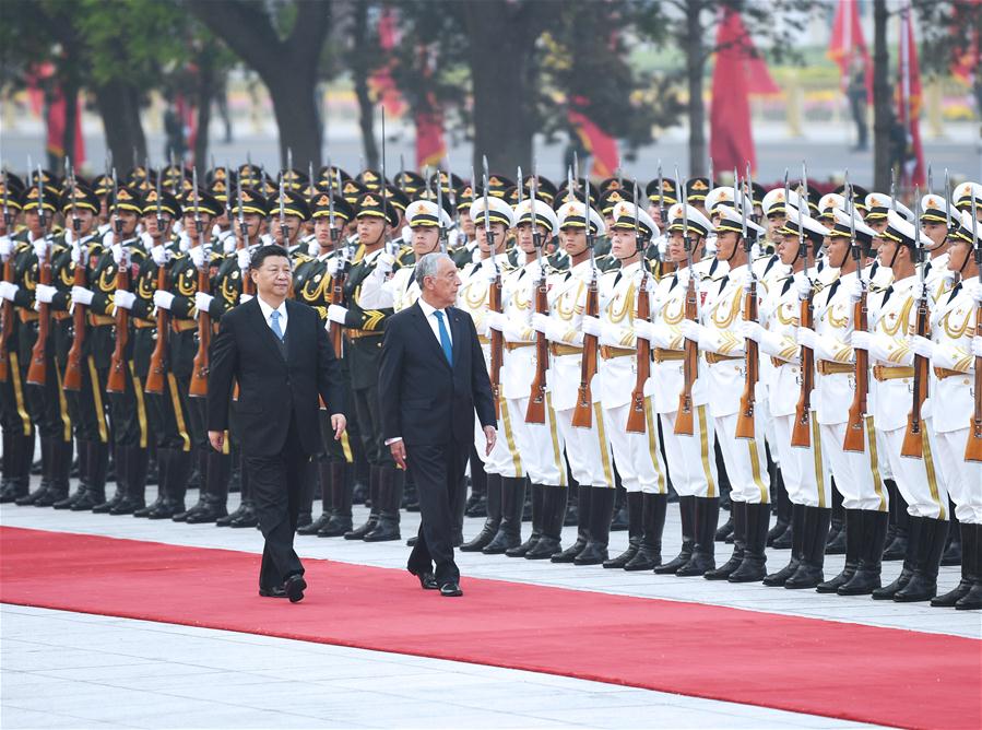 Xi Jinping recebe presidente de Portugal