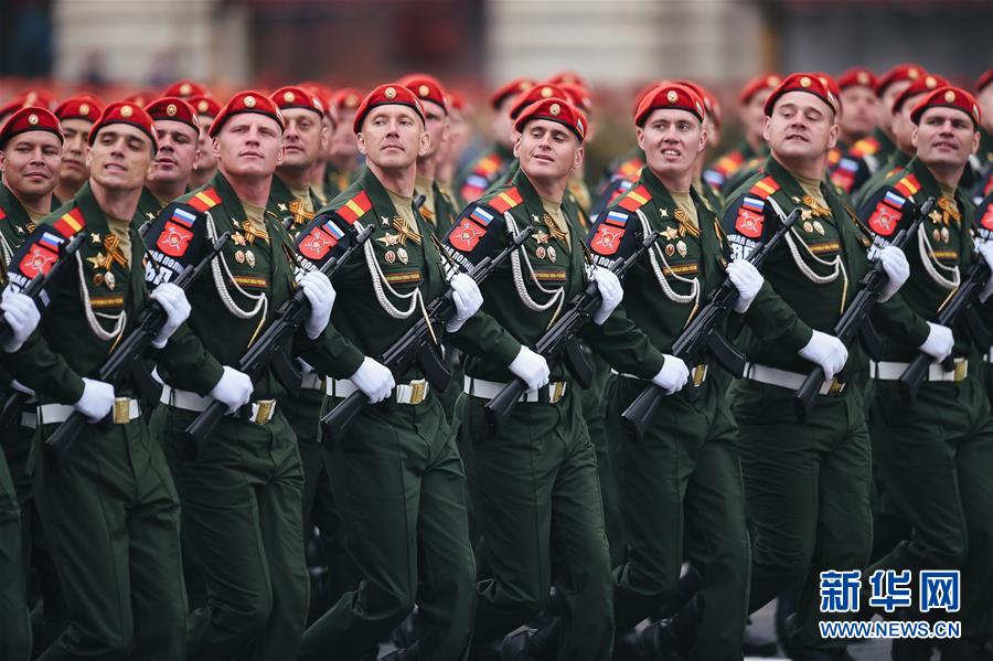 Rússia realiza parada militar do Dia da Vitória