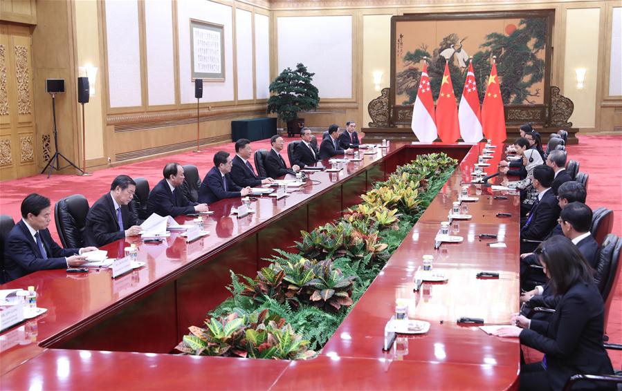 Xi reúne-se com presidente de Cingapura
