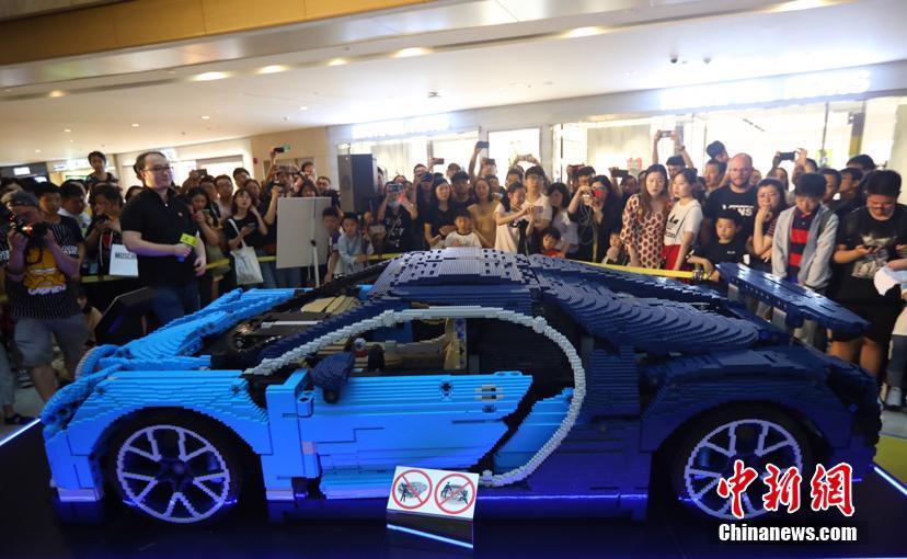 Galeria: Nanjing apresenta Bugatti Veyron em 238.762 peças de Lego