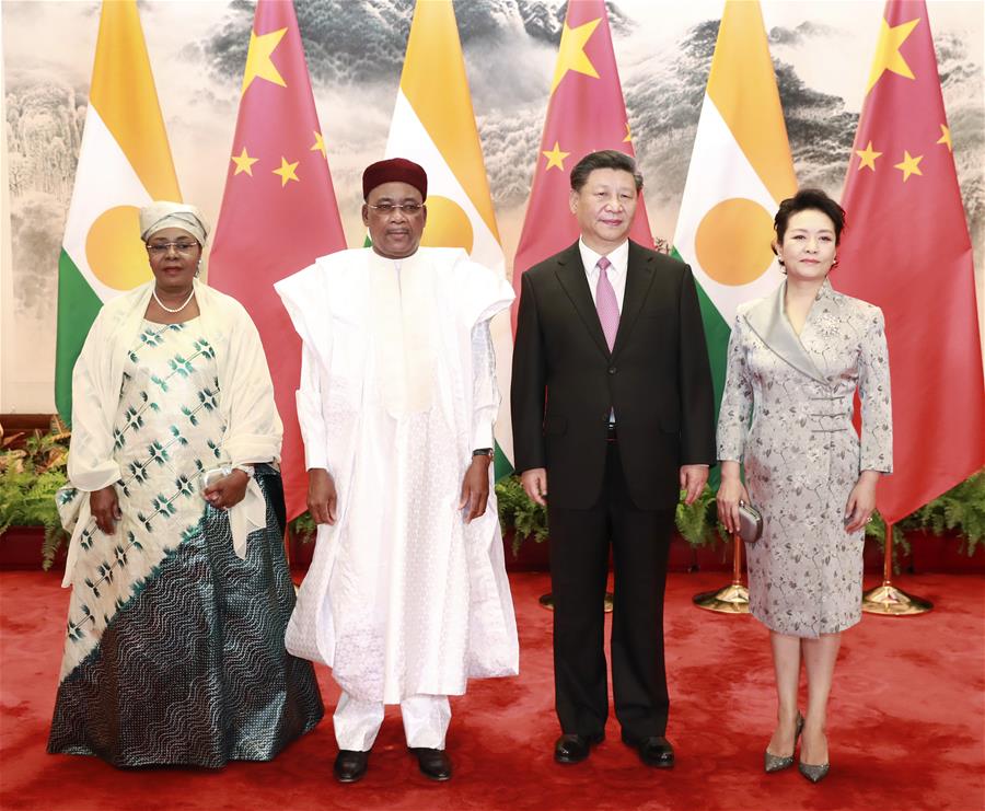 Xi Jinping recebe presidente nigeriano e promete promover relações