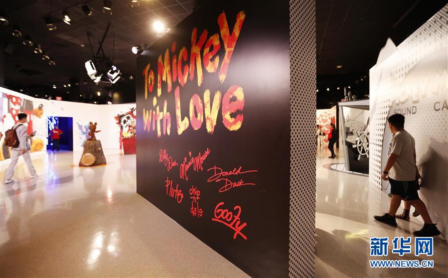 Disneylândia hospeda museu pop-up para 90º aniversário do Mickey Mouse