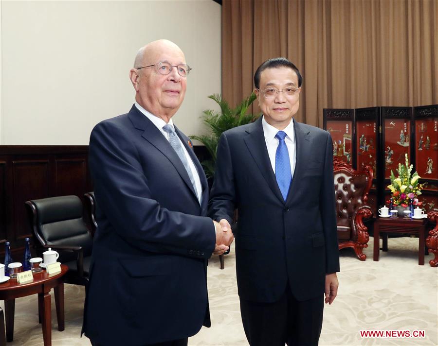 Primeiro-ministro chinês apela à proteção conjunta do multilateralismo e livre comércio