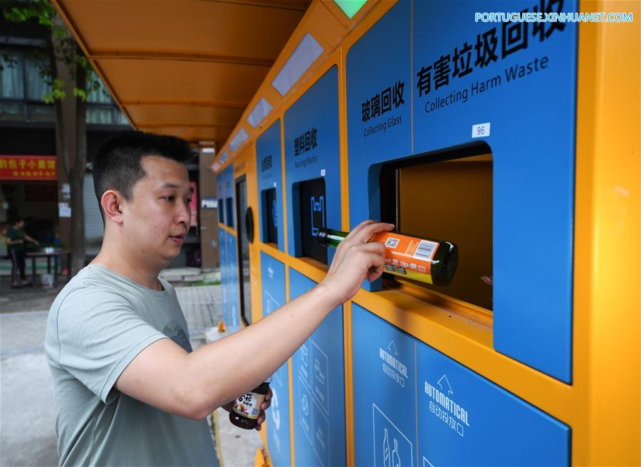 Chongqing se esforça para promover classificação de resíduos entre seus residentes