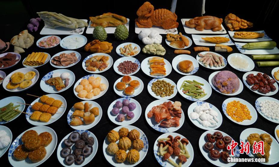 Insólito: Kunming realiza banquete com “refeição de pedra”