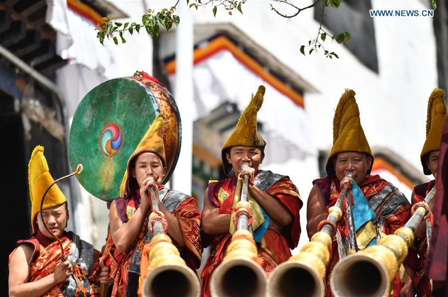 Tibete: realizado ritual de Thangka no mosteiro de Tashilhunpo 