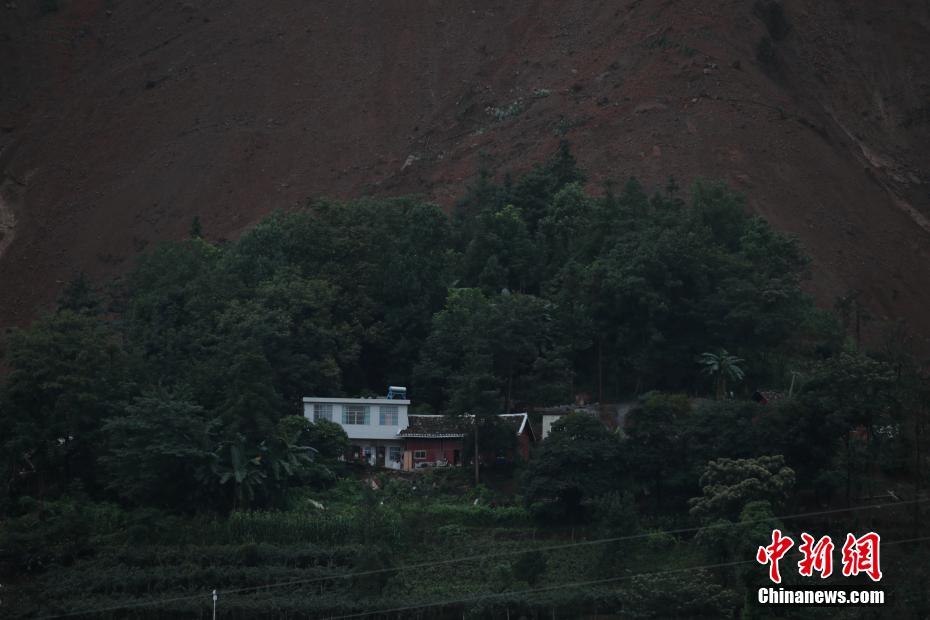 Deslizamento de terra deixa seis mortos em Guizhou